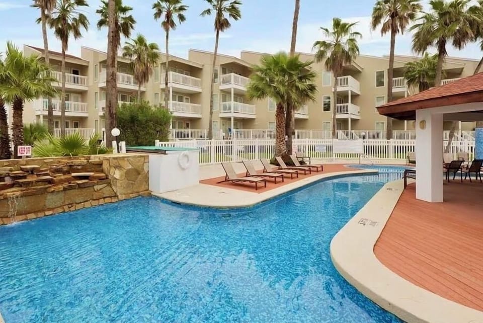 Resort style pool 