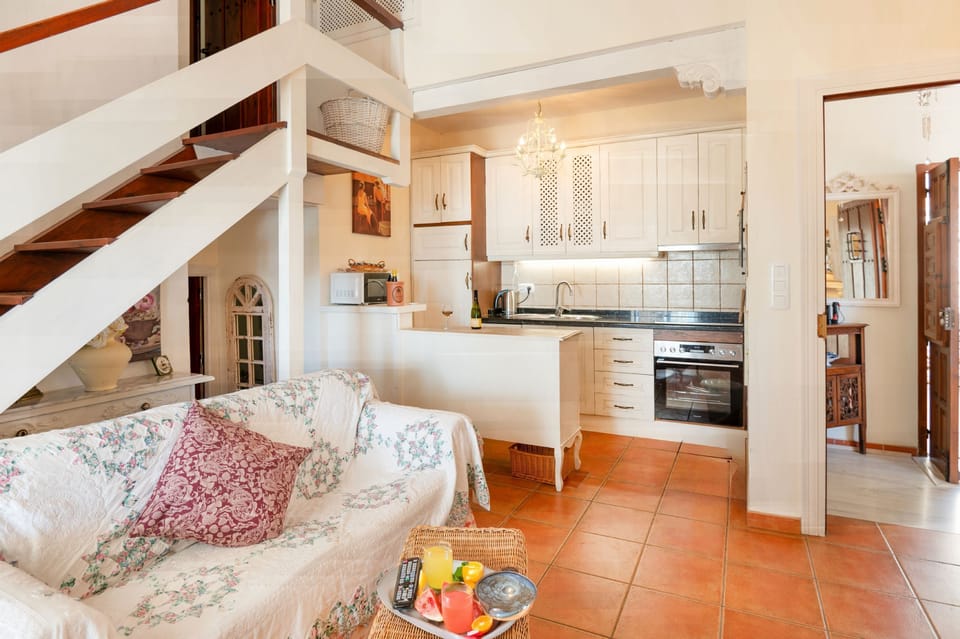 Laid back living area %26amp%3B kitchen