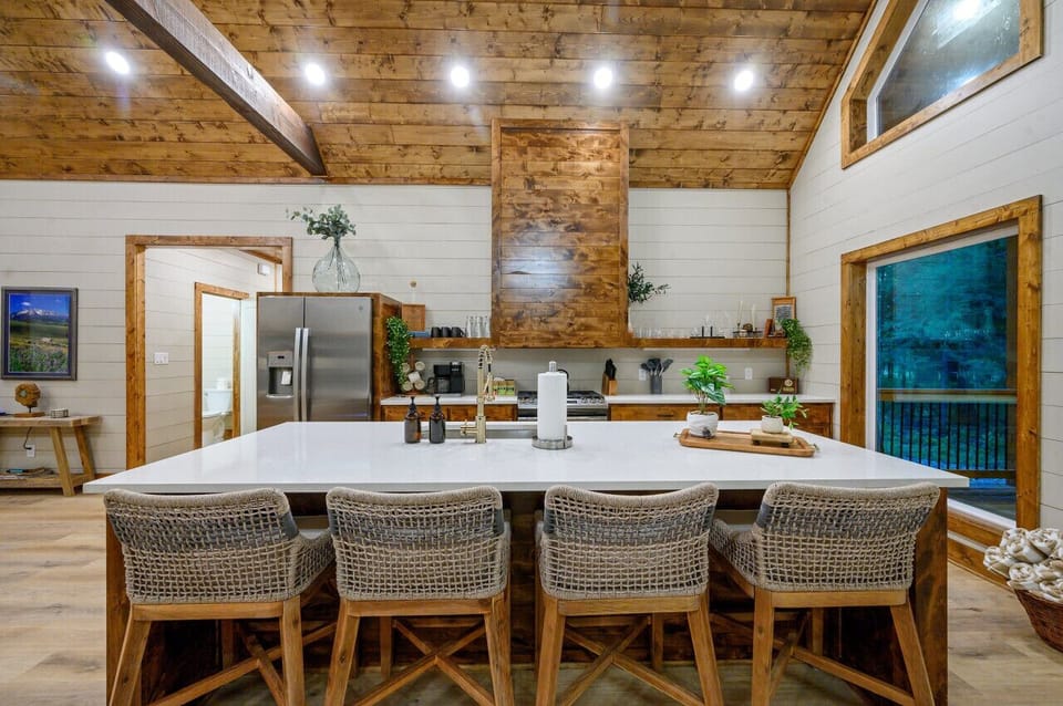 Enjoy the perfect blend of style and functionality with our dining table, designed for great meals and great company.