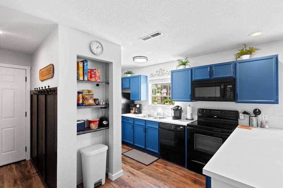 Spacious modern kitchen.