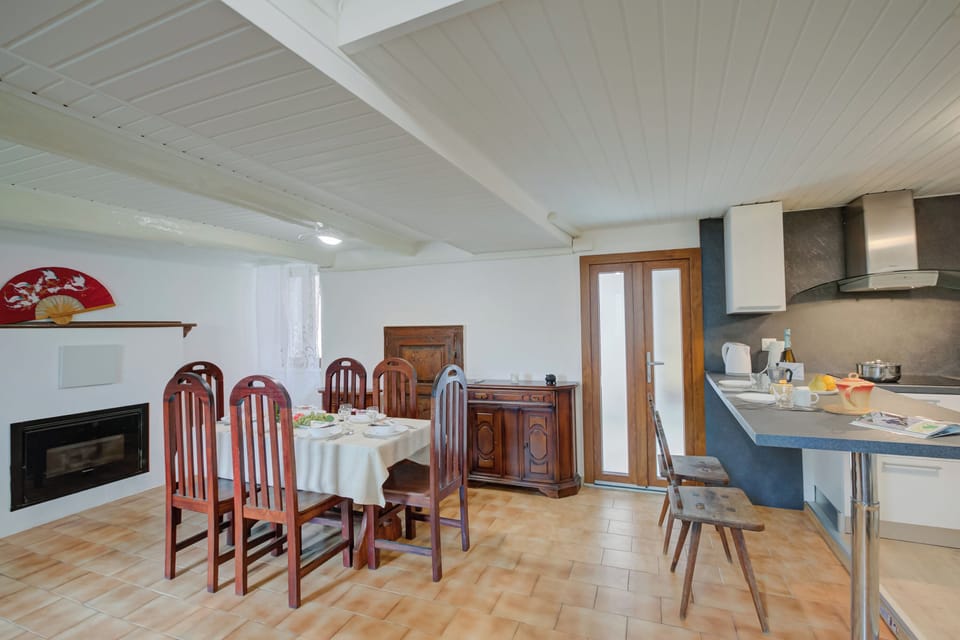 Kitchen and dining area