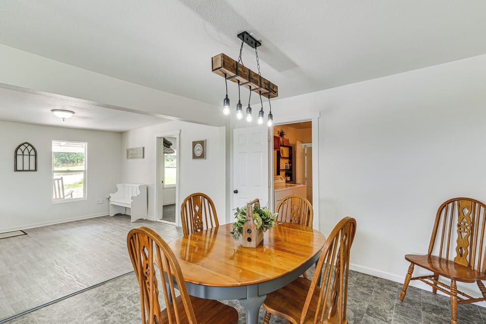 Dining Room | Dishware & Flatware Provided