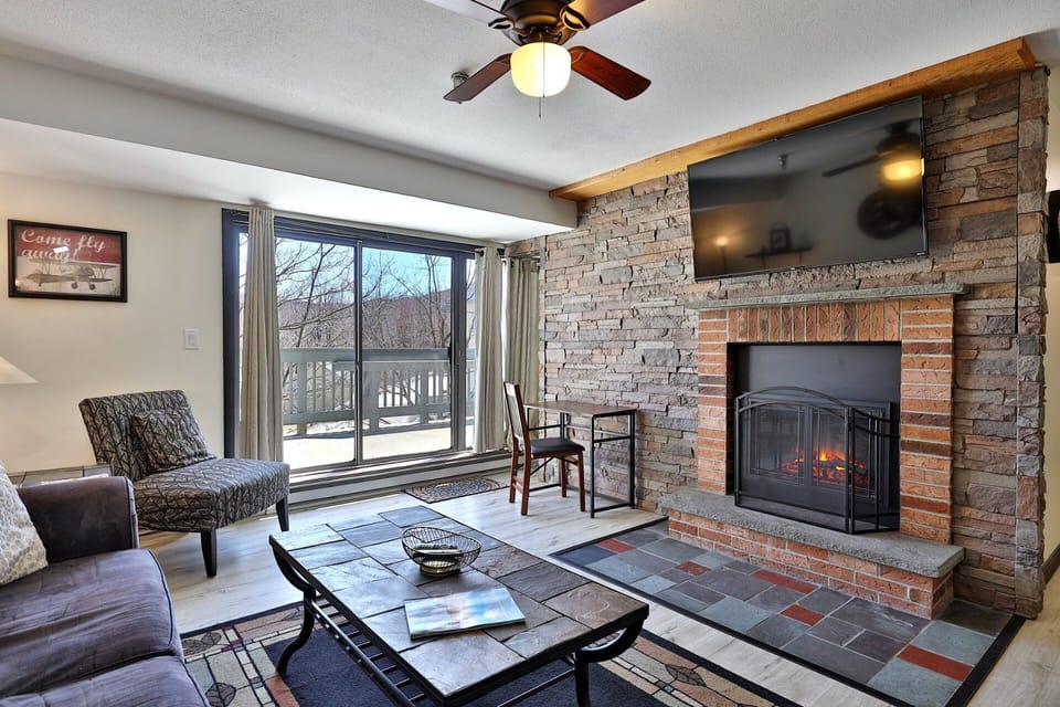 Welcome to Mountain Green 3C8, a charming one bedroom condo just steps to Killington Resort. Includes your own private parking space inside the garage.