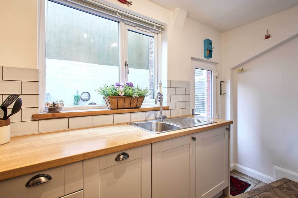 Sunstar, Whitby - Host & Stay