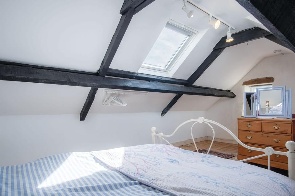 Soap Barn - 1 Bedroom Cottage - Manorbier (19536)