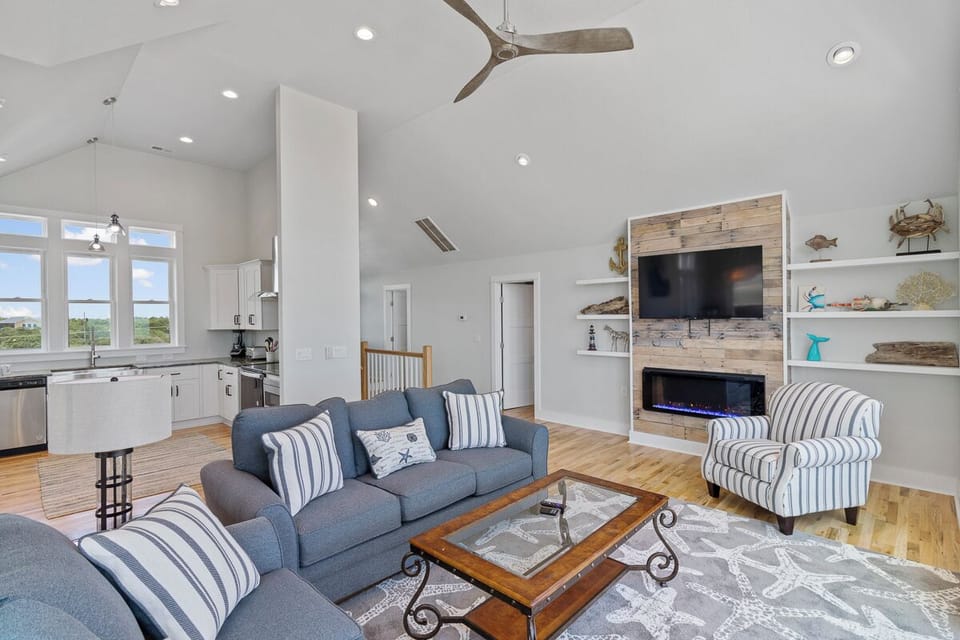 Top Level Living Area