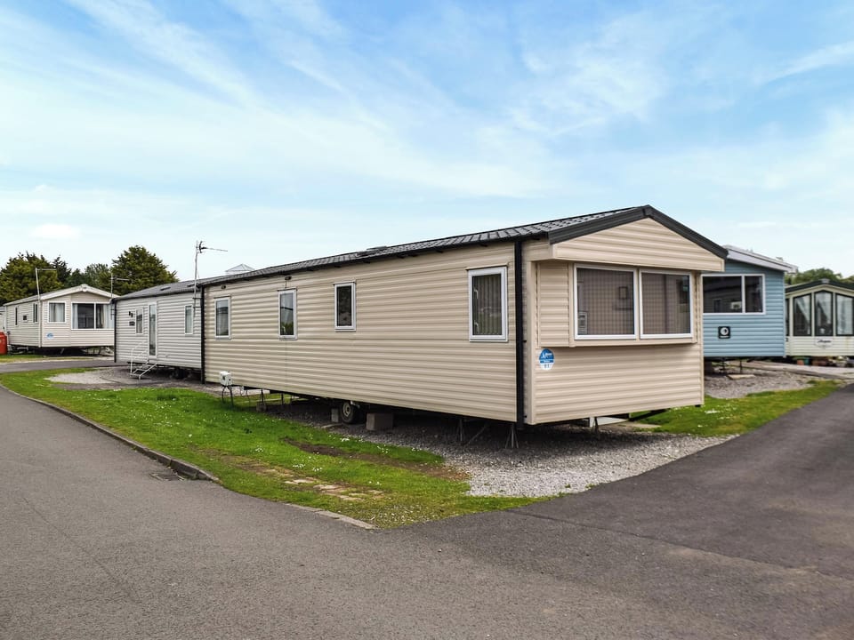 Exterior | Marton Mere, Blackpool