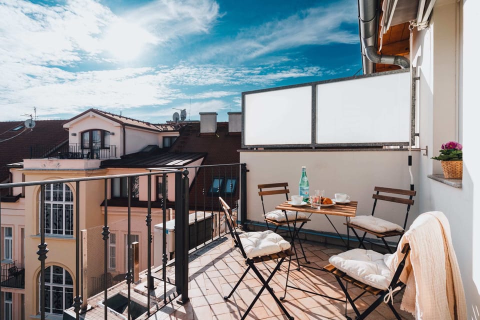 balcony