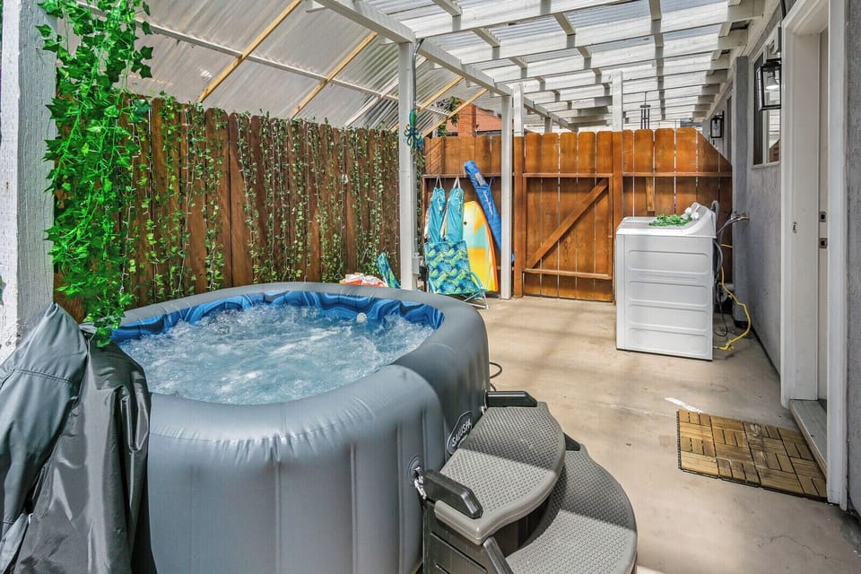 Indoor spa tub
