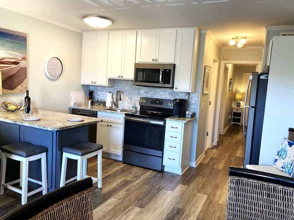 Full Kitchen 