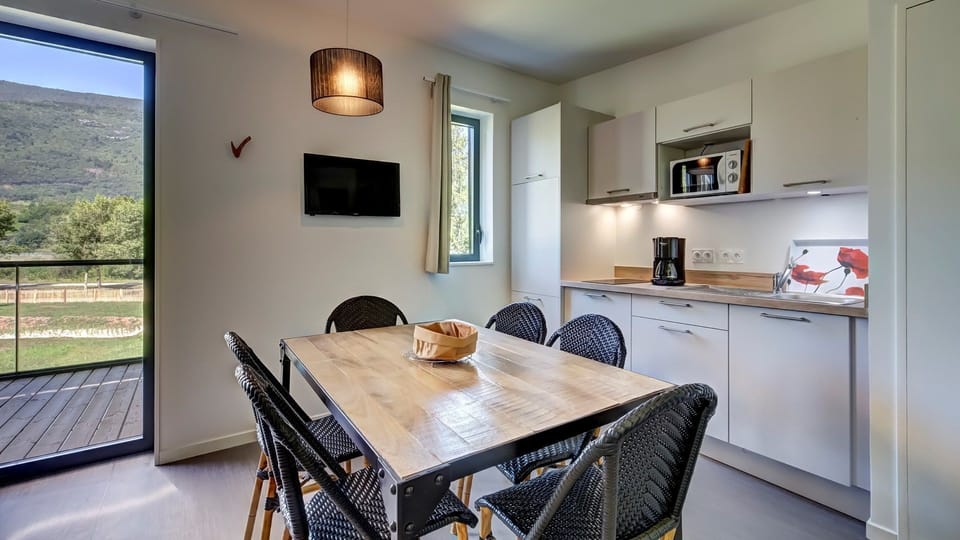 Make a tasty meal in your own kitchen!