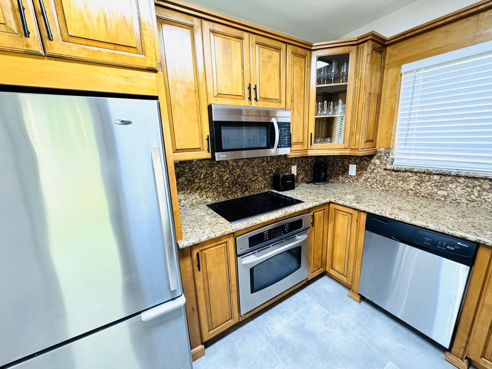 Full Kitchen