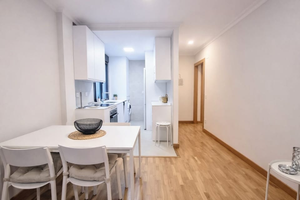 Kitchen or kitchenette,Dining area