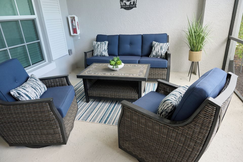 Front Lanai