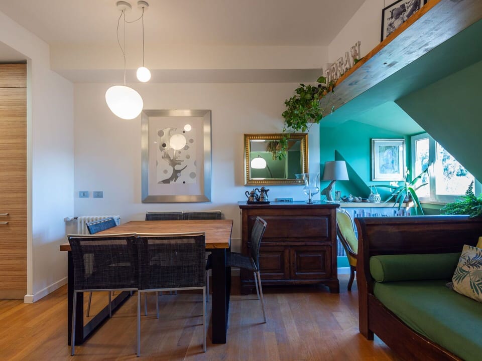 Table, Furniture, Couch, Picture Frame, Blue, Building, Wood, Architecture, Houseplant, Flooring