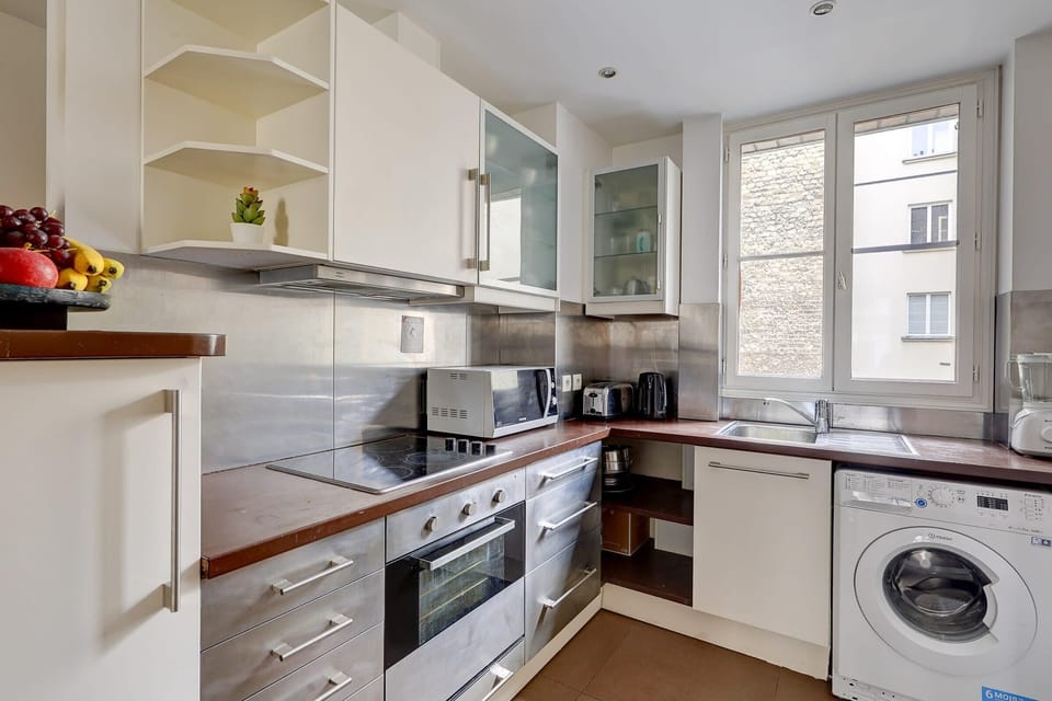 The kitchen is fully equipped to prepare a simple meal