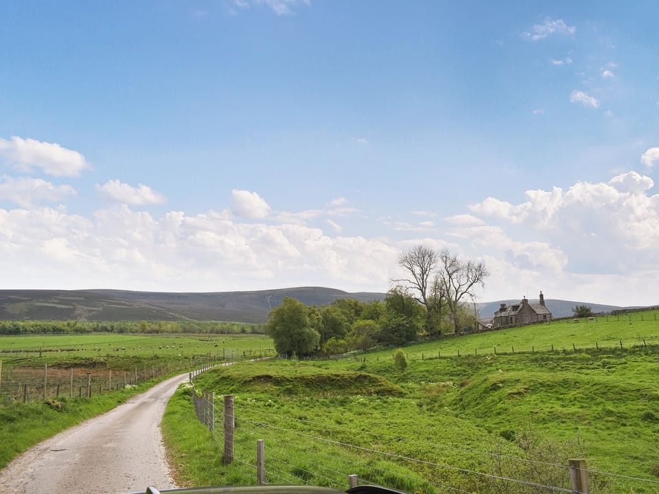 Surrounding area | Mid Bellandy, Glenrinnes