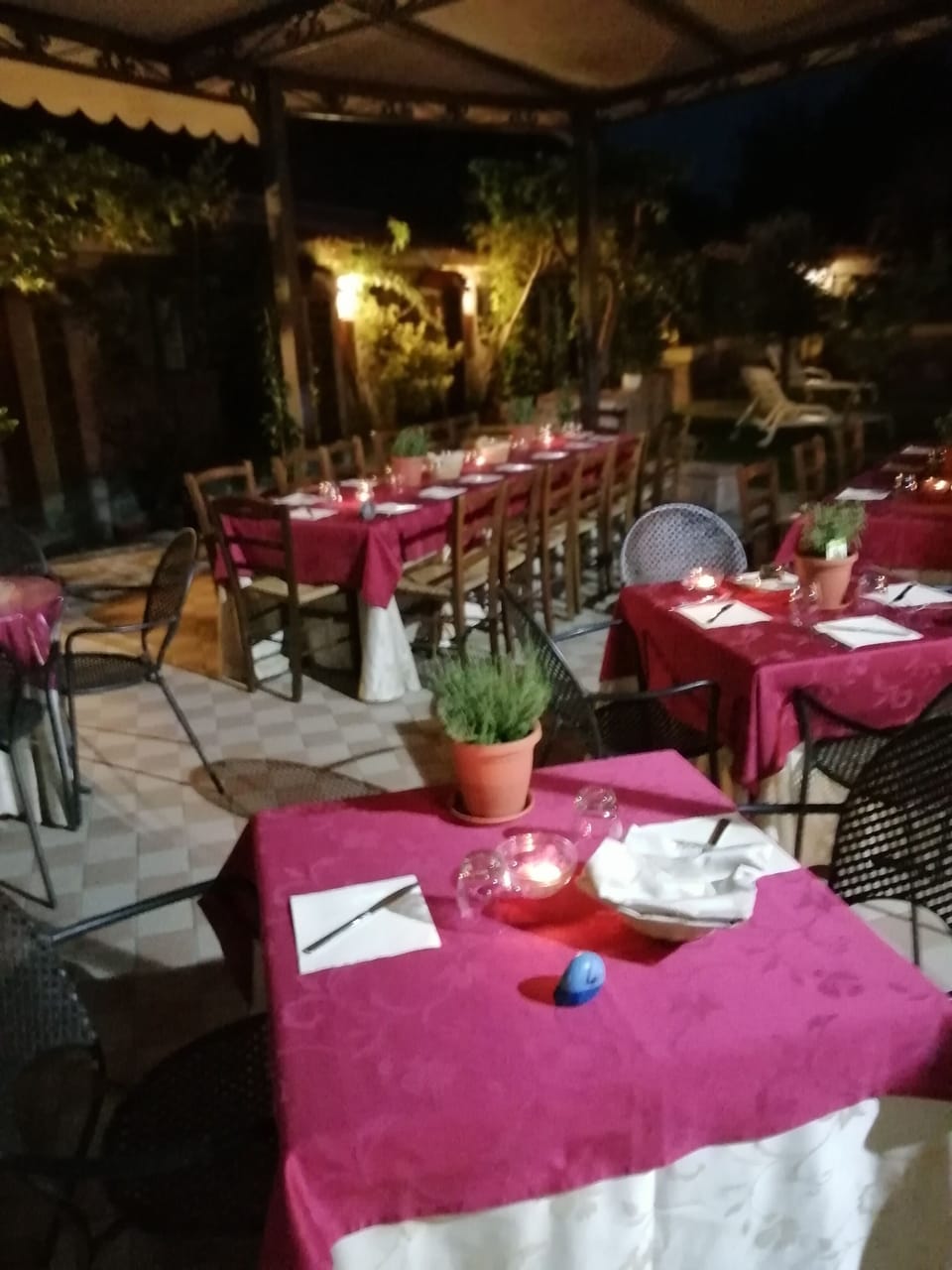 Outdoor dining