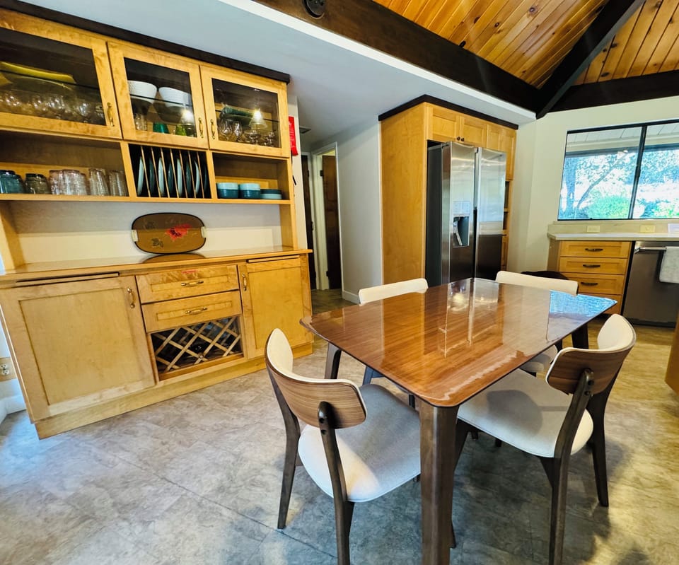 Buffet, table and 4 chairs