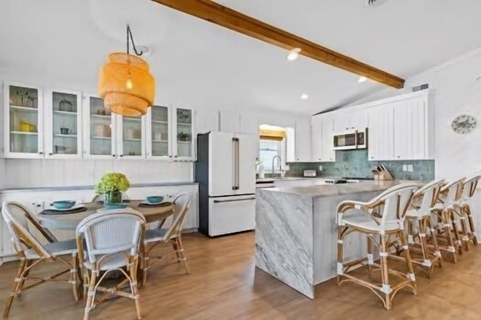 enjoy kitchen and dining room with ample seating