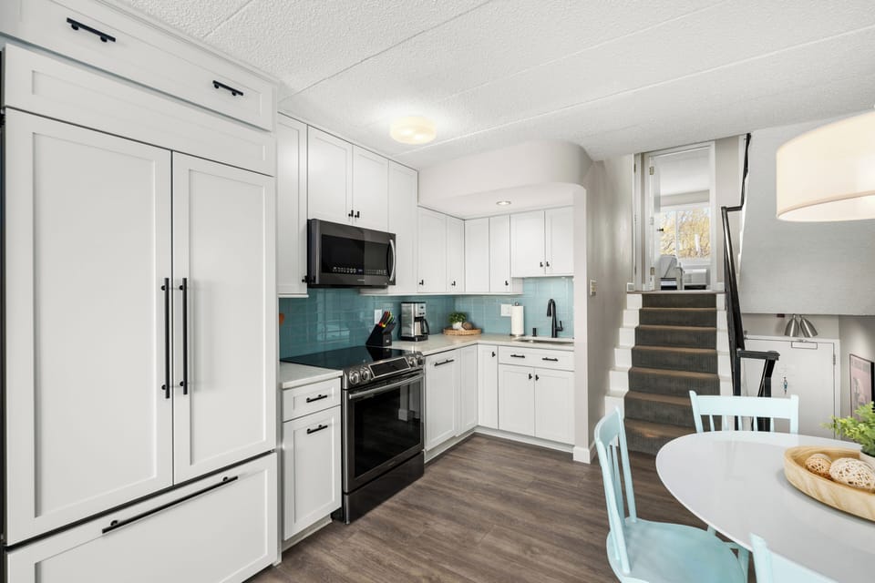 Main Level,KITCHEN,