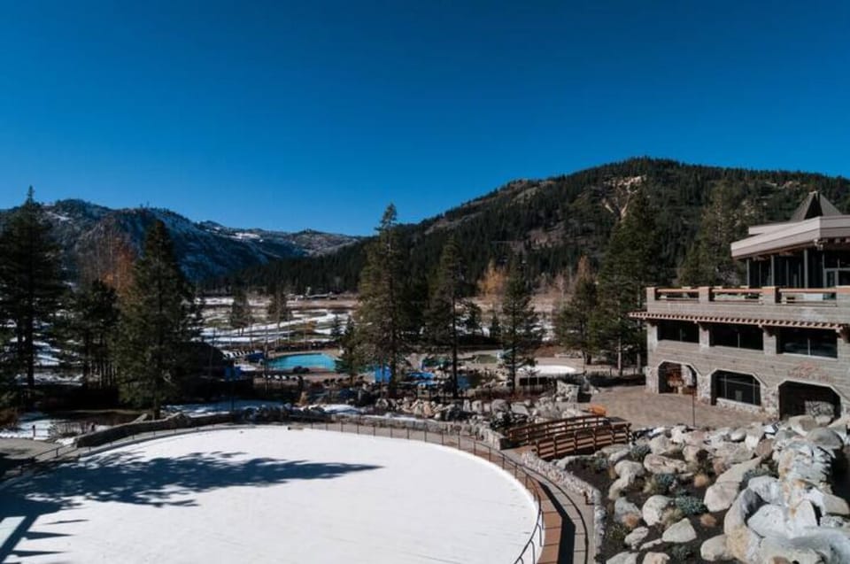 Everline Resort & Spa: Ice Rink