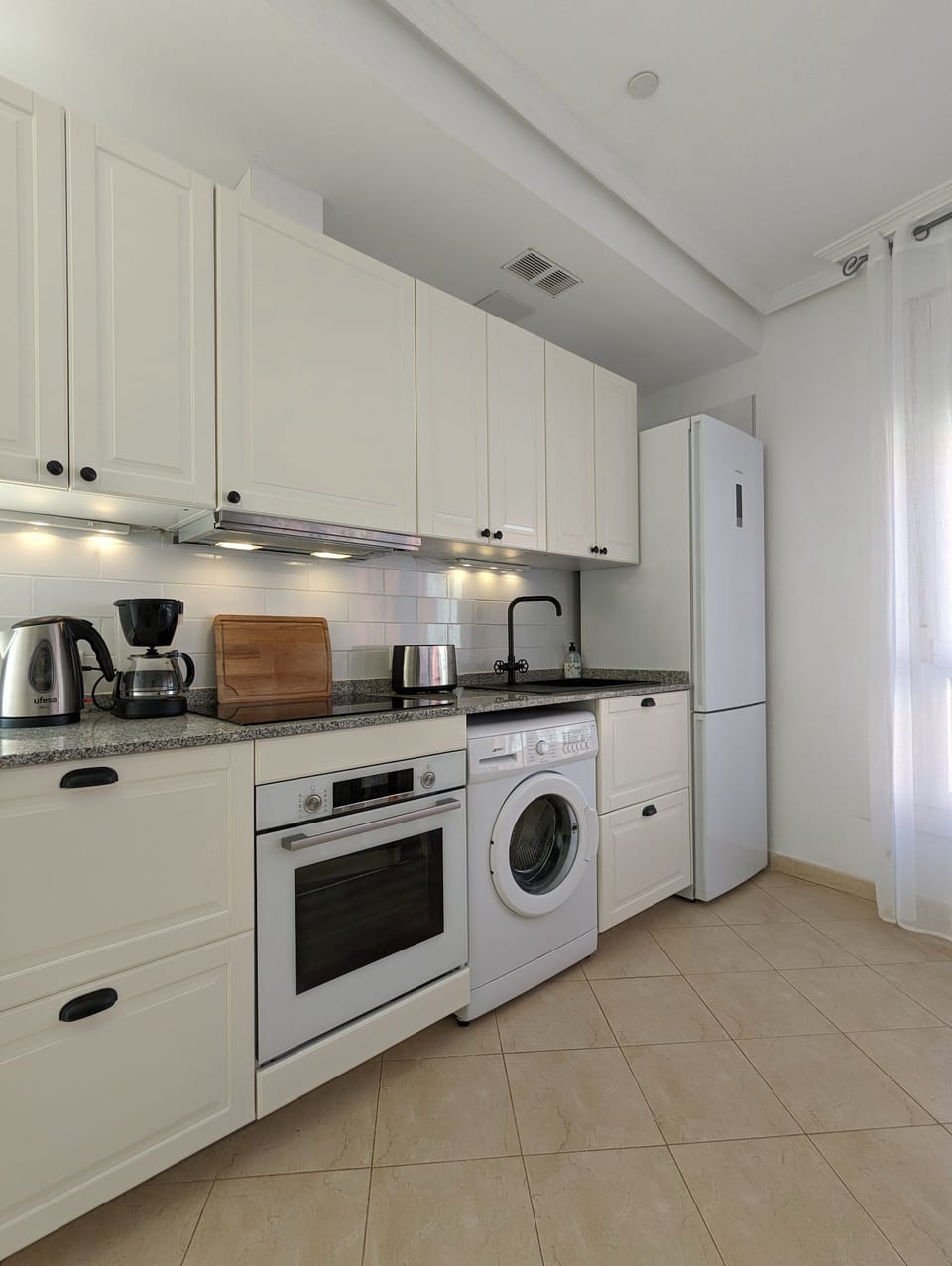 Kitchen with all mod cons