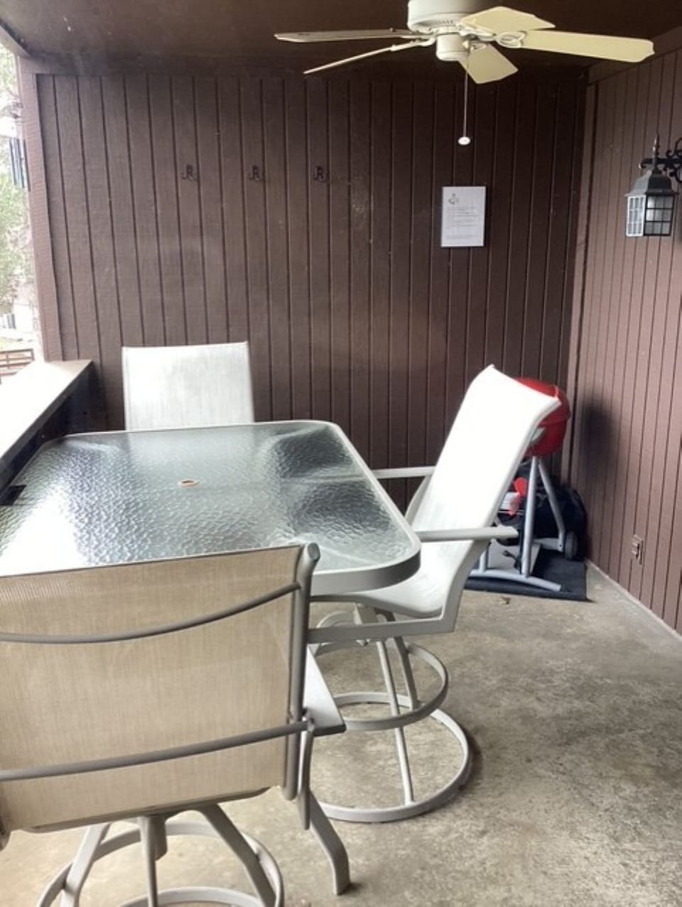 Outdoor dining