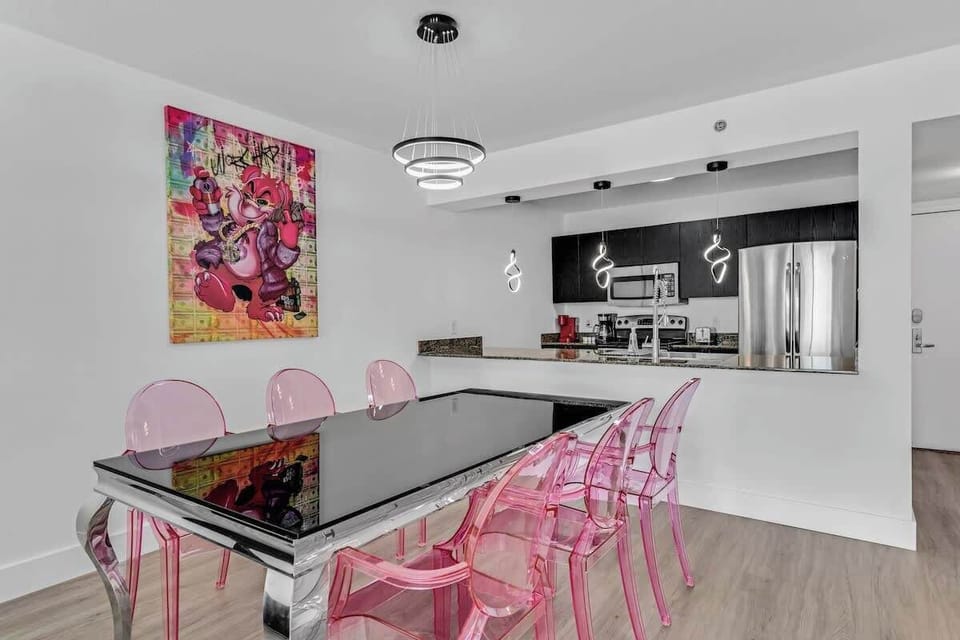 Picturesque dining setup where you can dine in style.