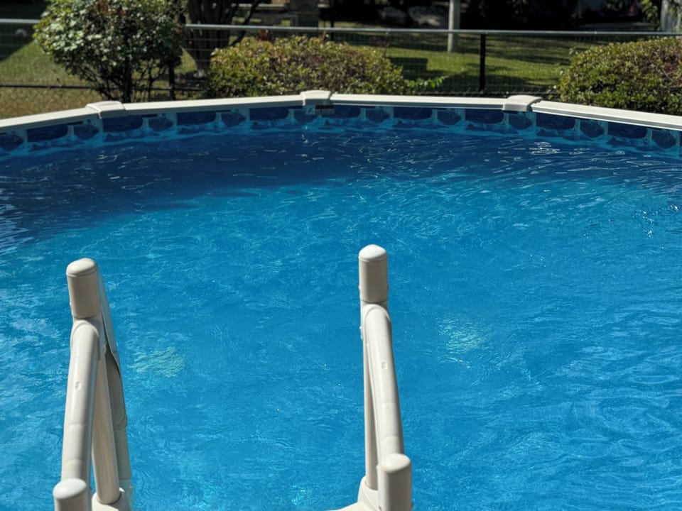 Above ground pool
