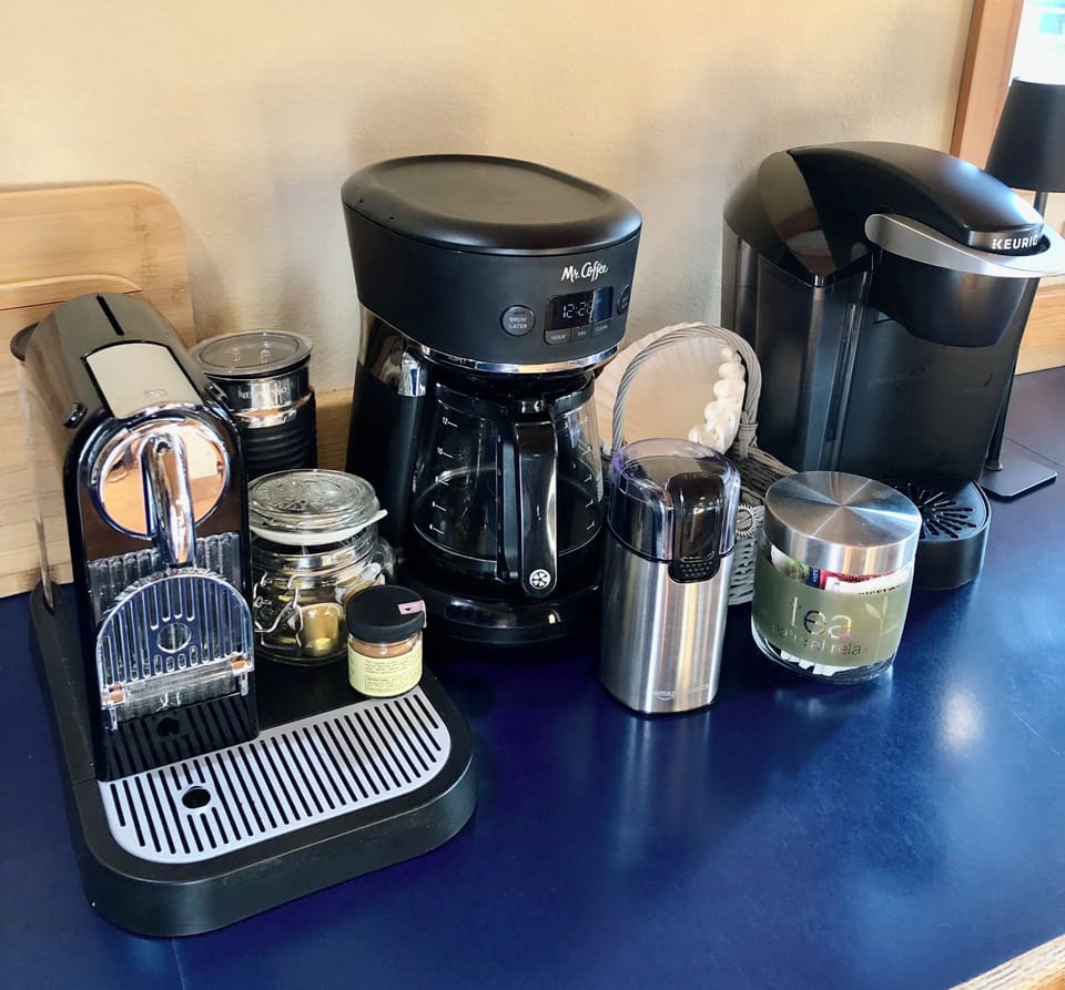 Nespresso, Milk Frother, Coffee Brewer, Keurig, Ginder, Tea. (pods not included)