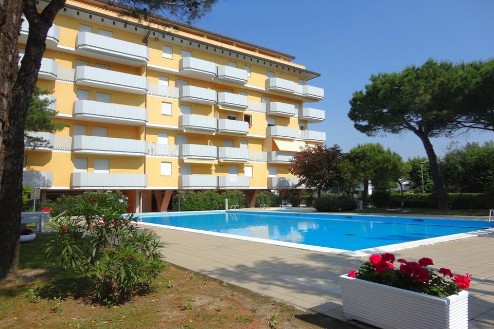 Holiday Home Swimming Pool