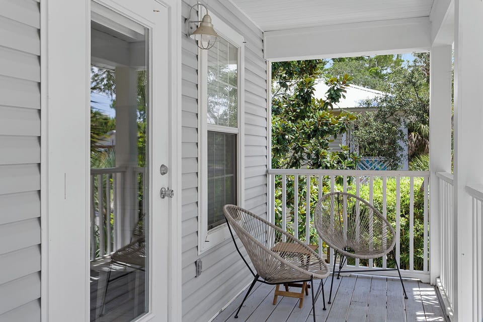Surfs Up Porch