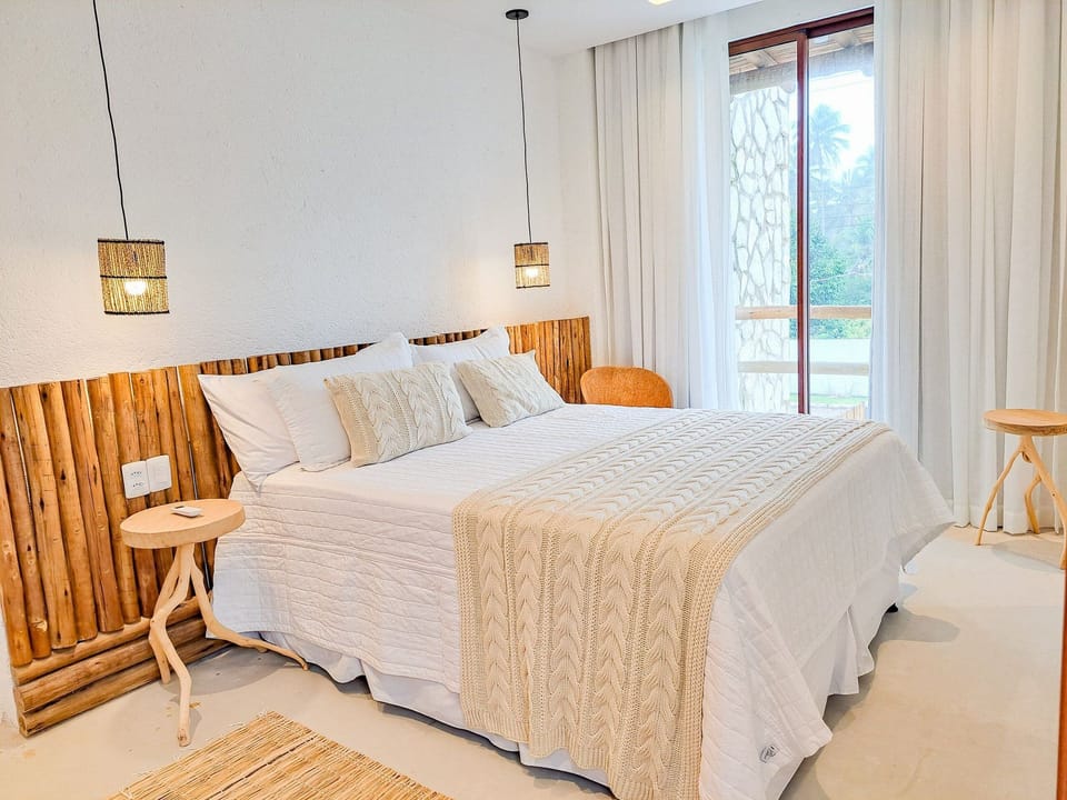 Bed,Bedroom