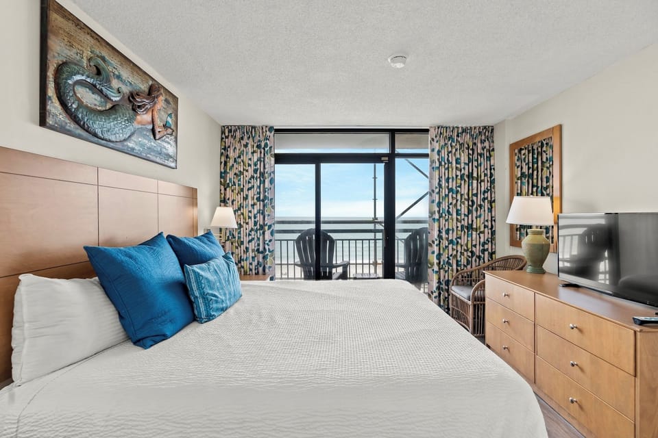 Wake up and take a stroll out onto the balcony to watch the sun rise.