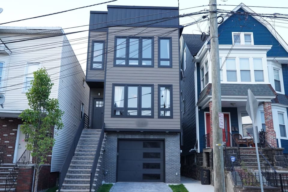 Outside facadeoutsid