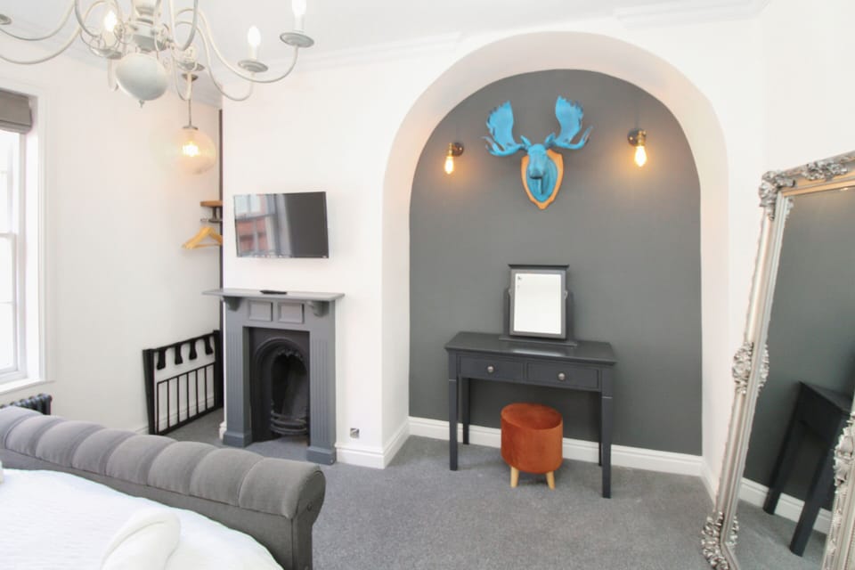 Front Bedroom