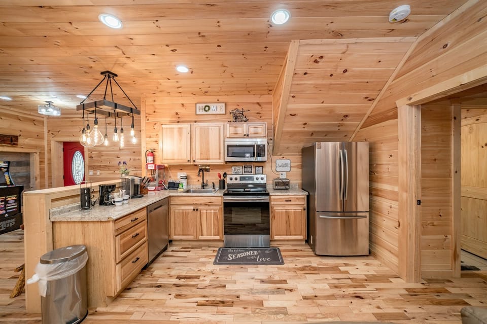 Full kitchenette in basement