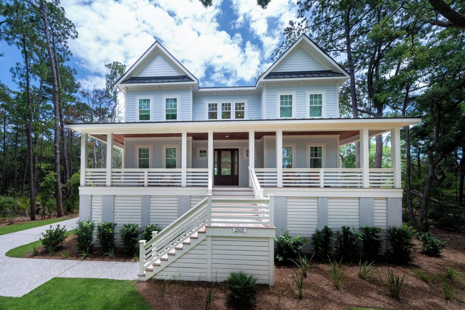 2501 Clear Marsh is a fabulous 5 bedroom, 5.5 bath + bunkroom home. Plus a pool!!!