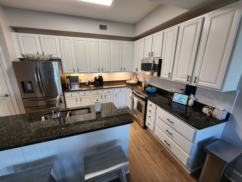 Plenty of storage in kitchen