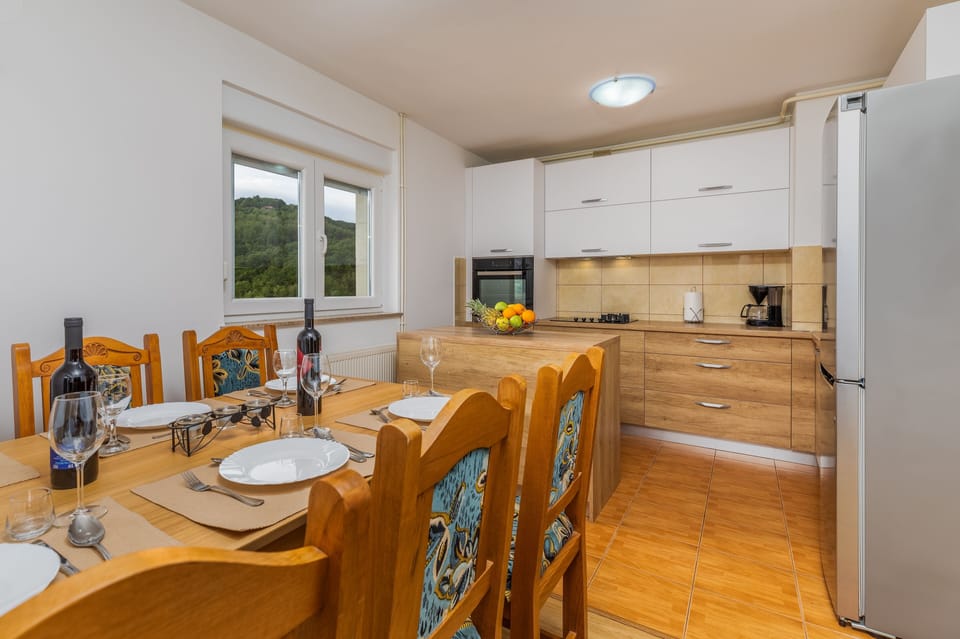 Dining room 1
