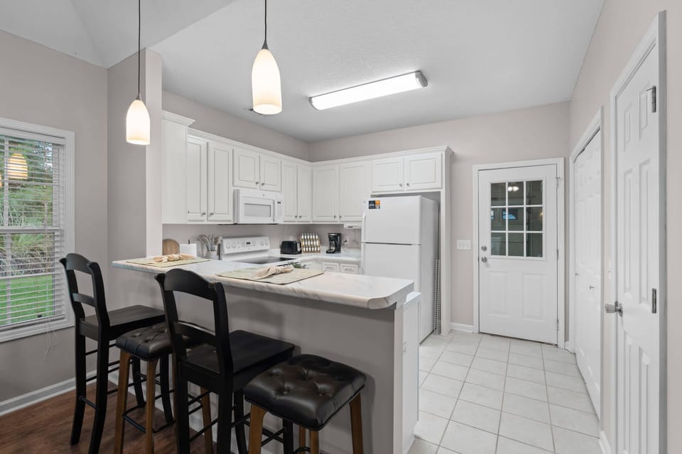 Kitchen seating 