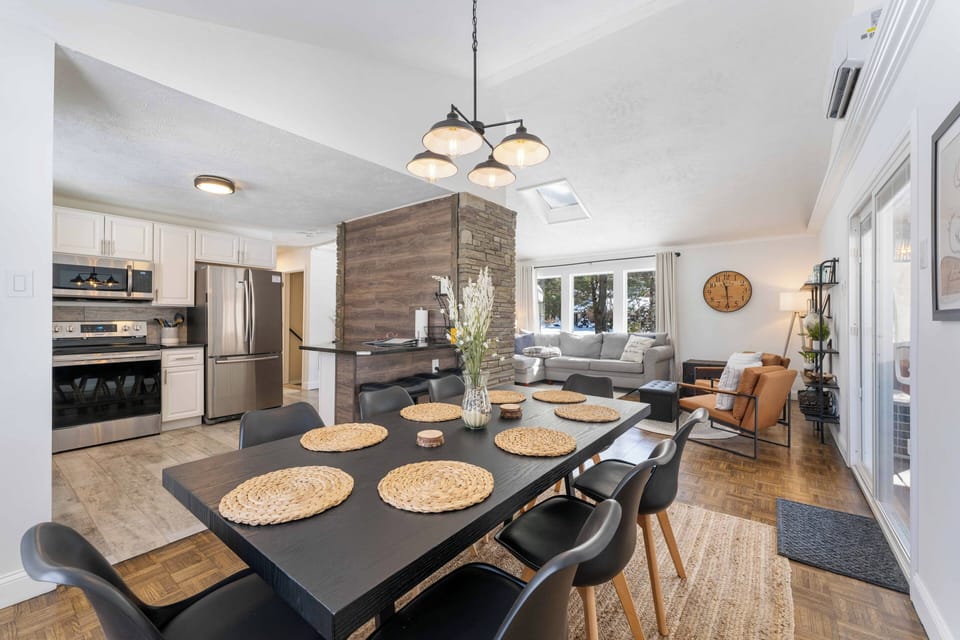 Dining area with seating for 8.