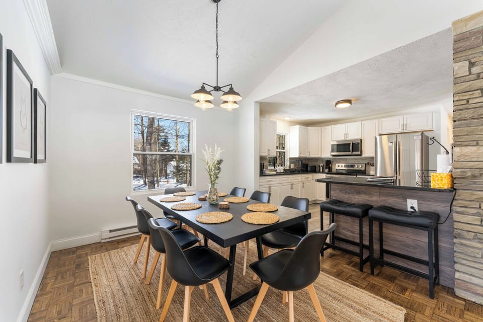 Dining area with seating for 8.