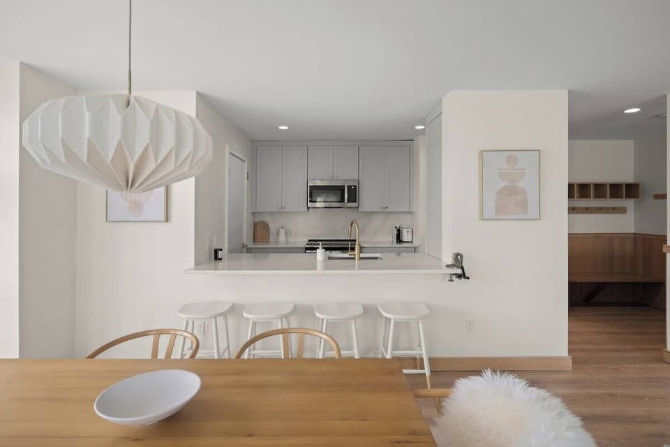 Dining Room & Kitchen