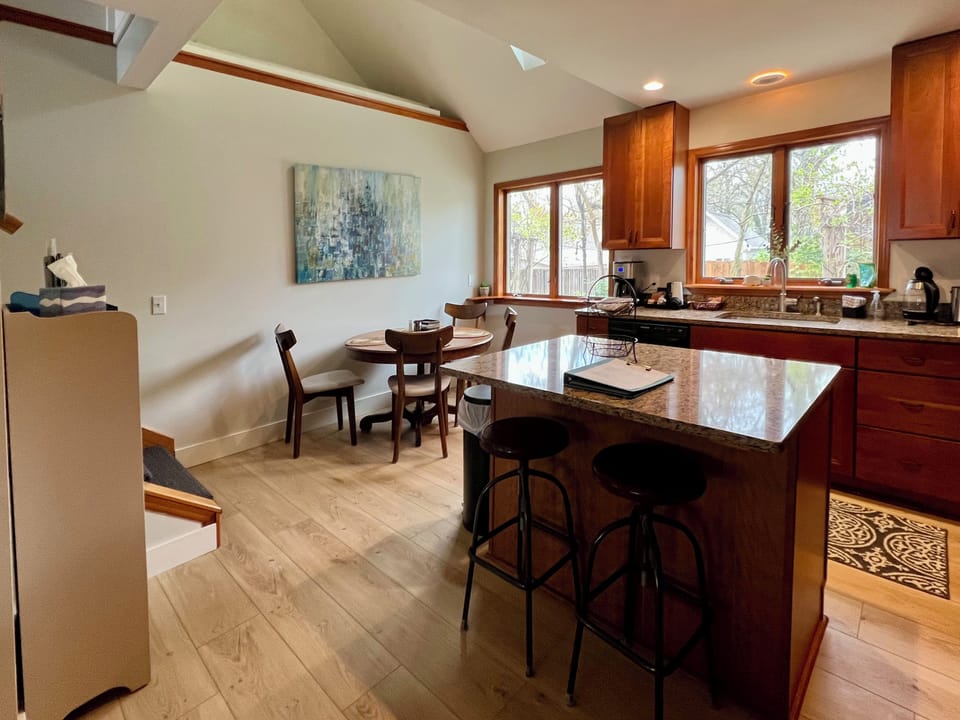 Open concept, fully stocked kitchen