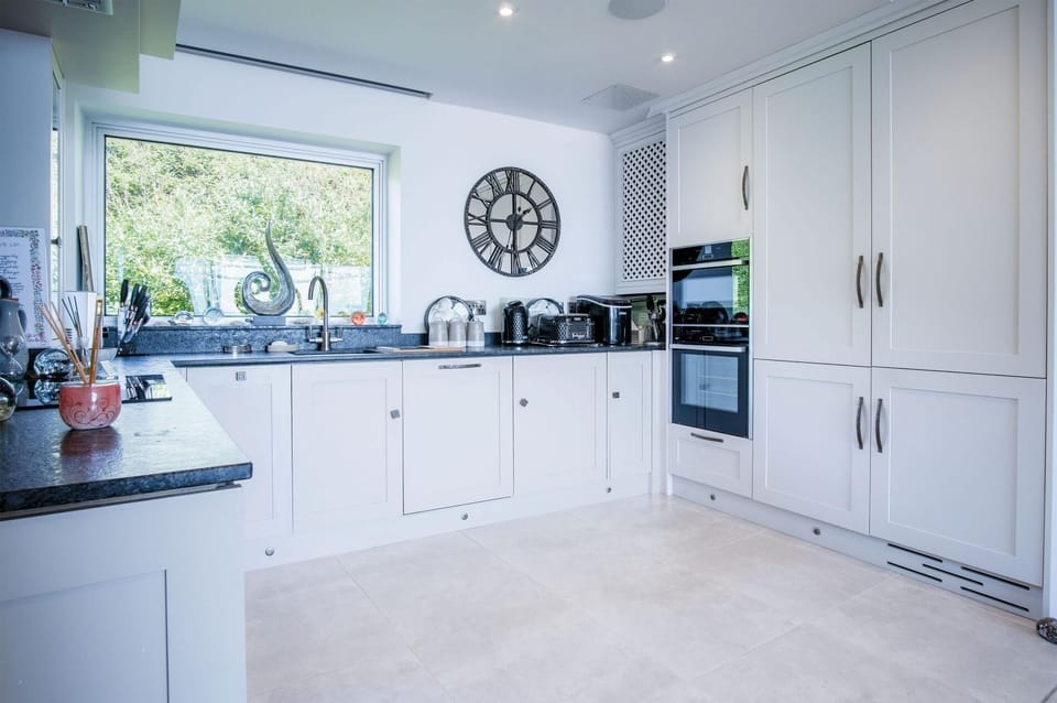 Waters Edge - 2 Bedroom Apartment - Tenby (19614)