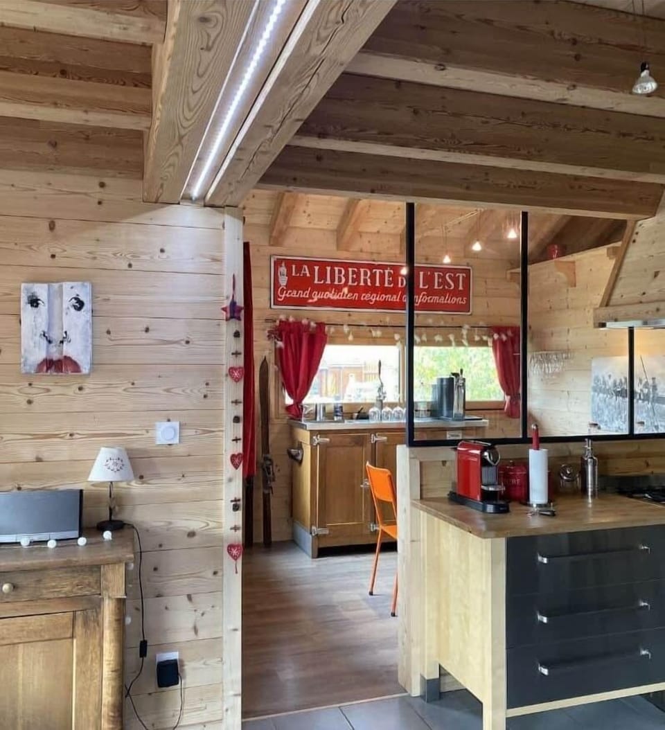 Bar at the chalet le Coup de cœur du Renard