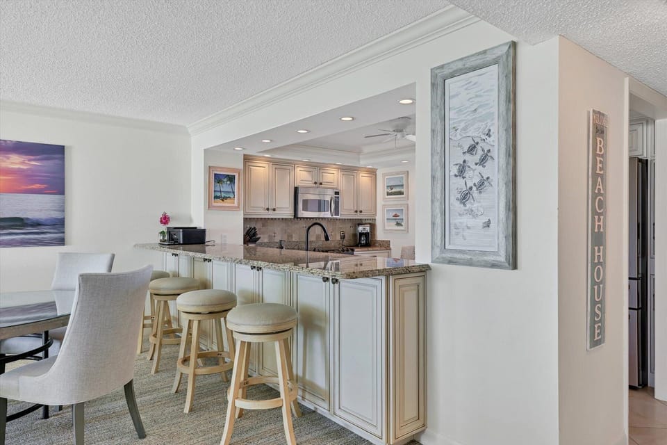 Longboat Harbour Towers 1007 By FVC - Kitchen
