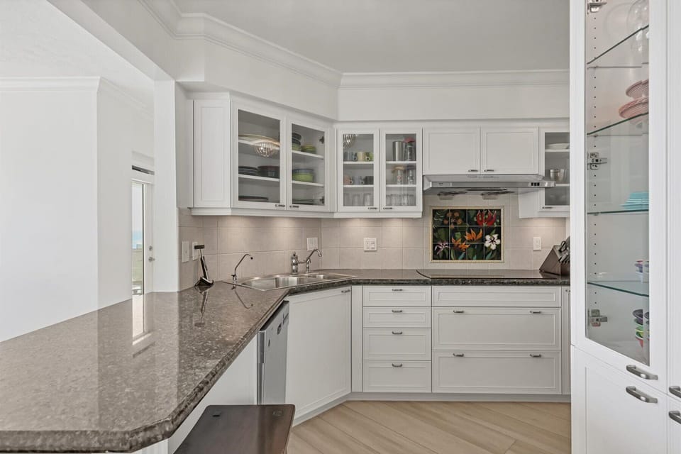 Longboat Key Towers 1004S by FVC - Kitchen